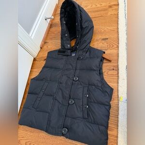 Gap Black Hooded Quilted Puffer Vest Size Medium